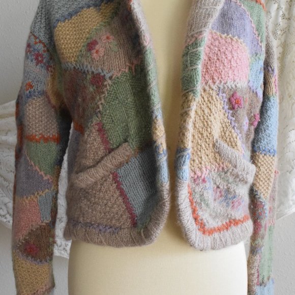 Vintage shetland wool sweater with a unique patch - Picture 7 of 8